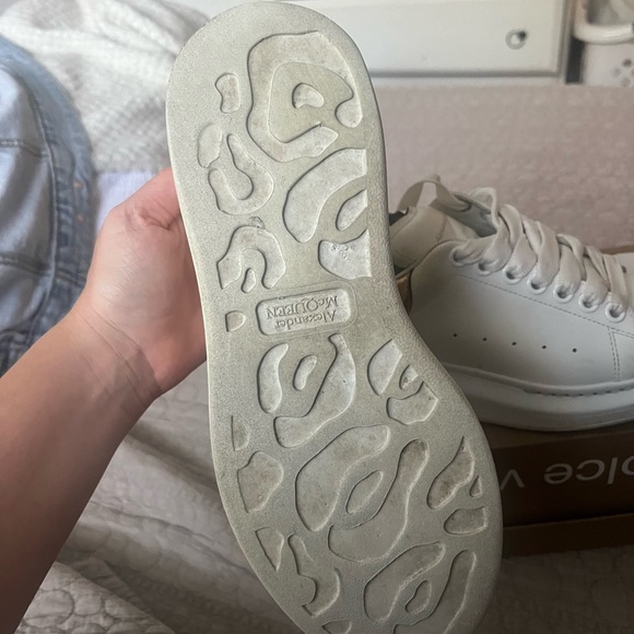 Alexander McQueen Oversized Sneakers - Picture 5 of 5